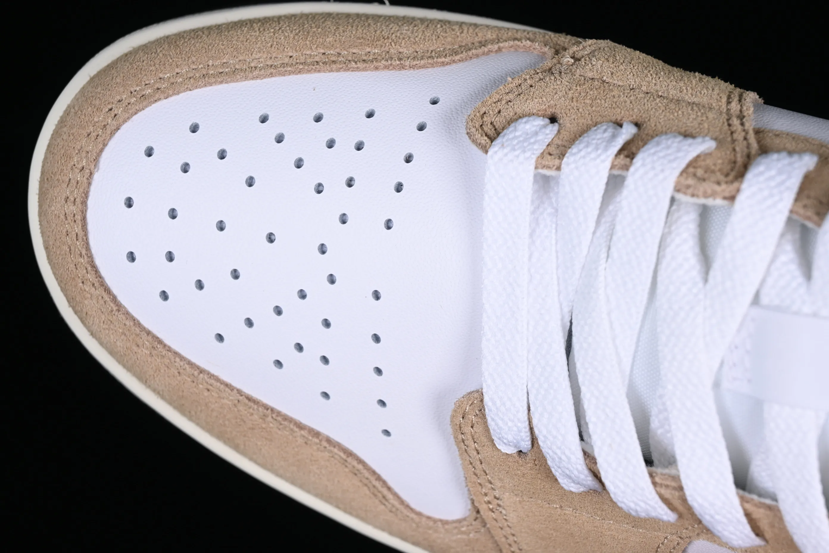 All categories Air Jordan Jordan series basketball shoes Air Jordan 1 Low G version pure original Air Jordan 1 Low AJ1 Joe 1 white and yellow burst pattern low-top cultural casual sneakers DZ4130-201